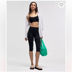 ♥️ Lululemon Black Capri Leggings